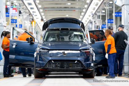 Volvo Car Pulls Guidance, Launches Plan to Soften Tariff Blow