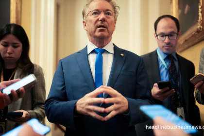 A bipartisan measure to undo Trump's global tariffs fails in the Senate